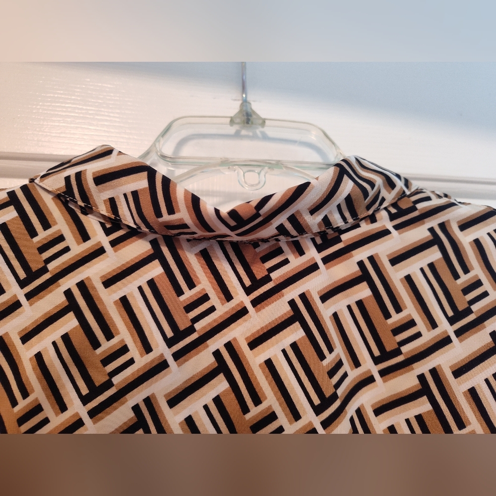Black and Tan Patterned Button-Up Blouse by Lee - Picture 9 of 13